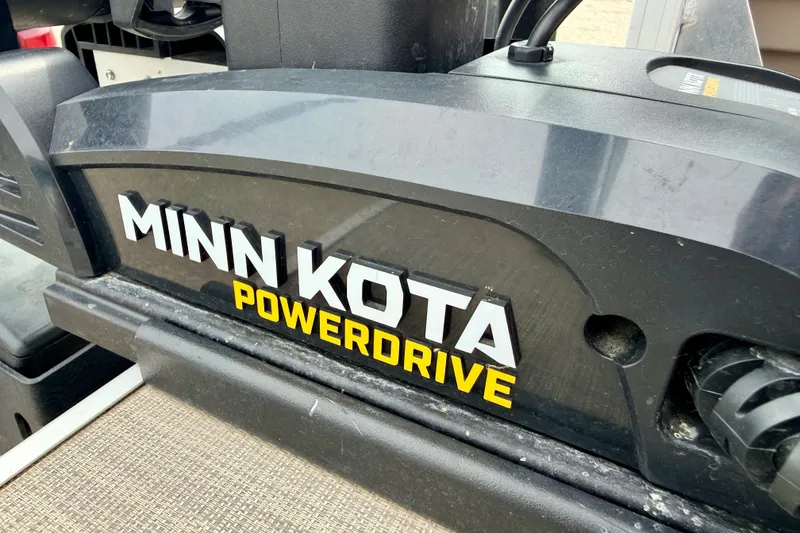 Slide: The Image of Minn Kota PowerDrive motor on 2022 Sun Tracker Bass Buggy 18 DLX boat. - 61