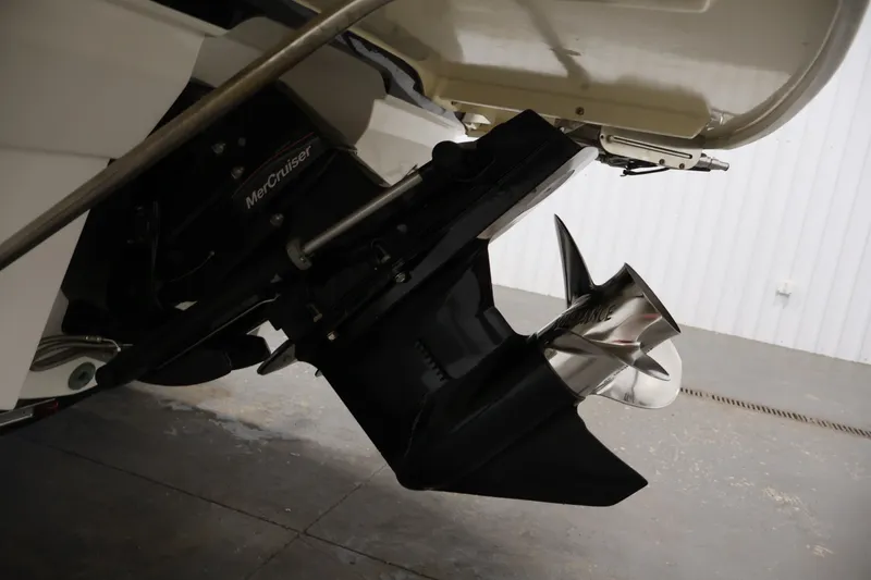 Slide: The Image of 2008 Maxum 1900 SR3 boat with MerCruiser outdrive and stainless steel propeller. - 37