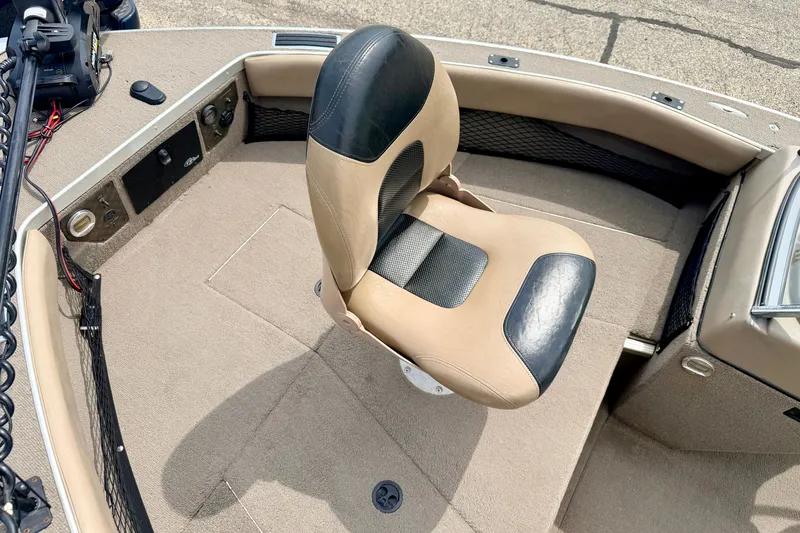 Slide: The Image of 2008 G3 Angler V185 FS boat interior with beige and black seating. - 67