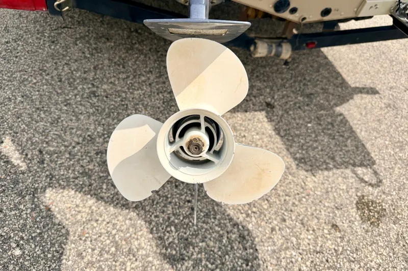 Slide: The Image of Boat propeller of 2008 G3 Angler V185 FS on asphalt surface. - 20