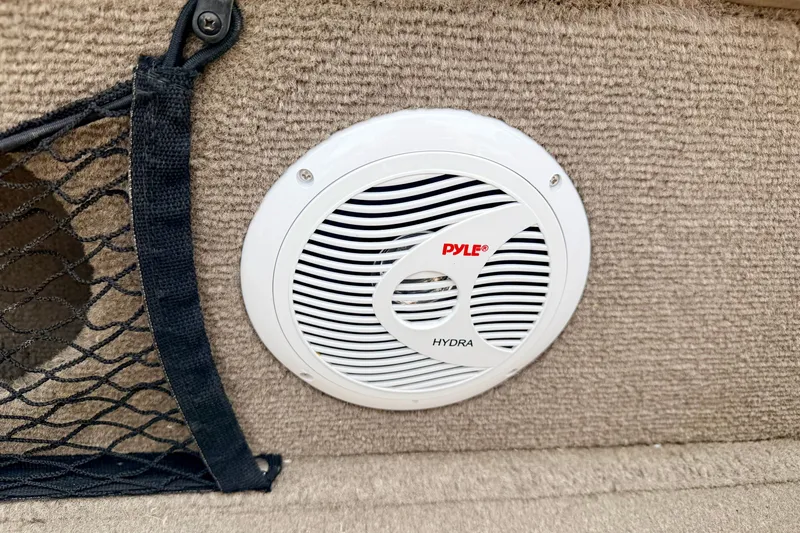 Slide: The Image of Pyle Hydra speaker on 2008 G3 Angler V185 FS boat interior. - 73