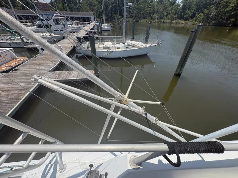 Slide: The Image of Hatteras 53 Convertible 1973 - 91