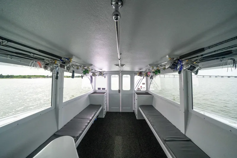 Slide: The Image of Interior de un barco Custom Carolina 57 Buddy Cannady de 1990 en el agua. - 22