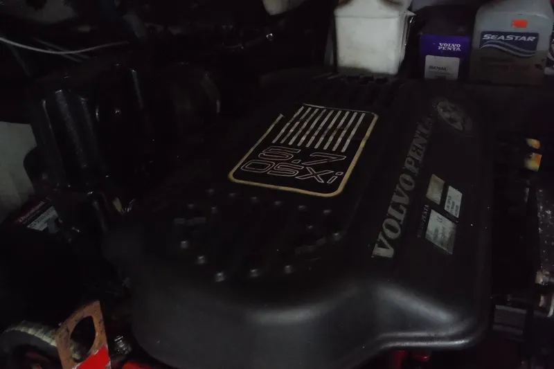Slide: The Image of Volvo Penta 5.7 OSXi engine in a 2007 Monterey 330 Sport Yacht. - 35
