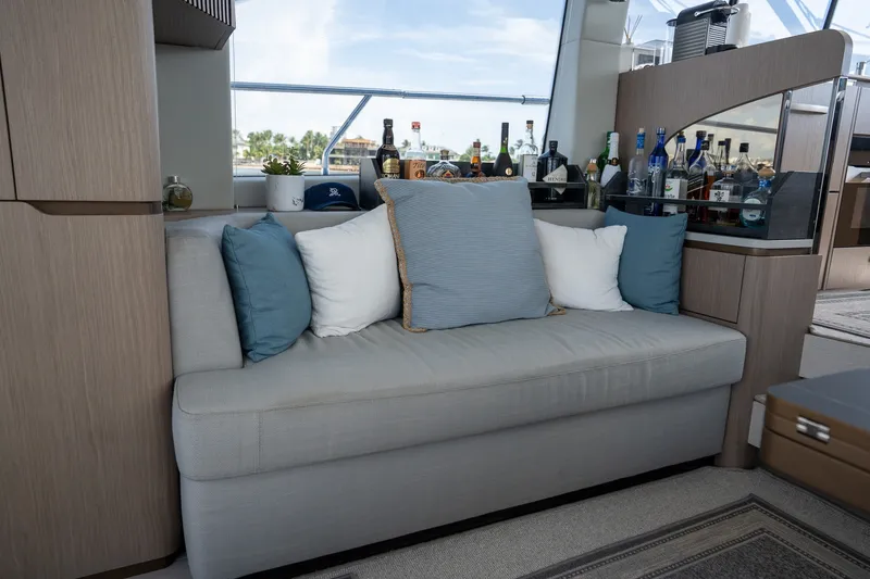 Slide: The Image of Azimut Fly 50 2025 - 32