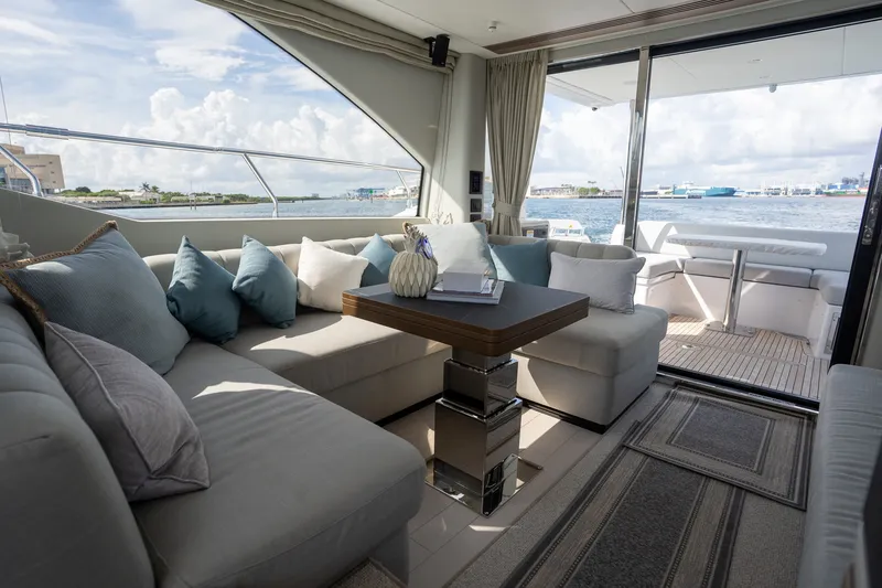 Slide: The Image of Azimut Fly 50 2025 - 31