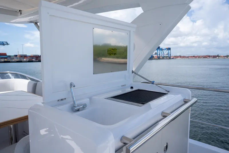 Slide: The Image of Azimut Fly 50 2025 - 47