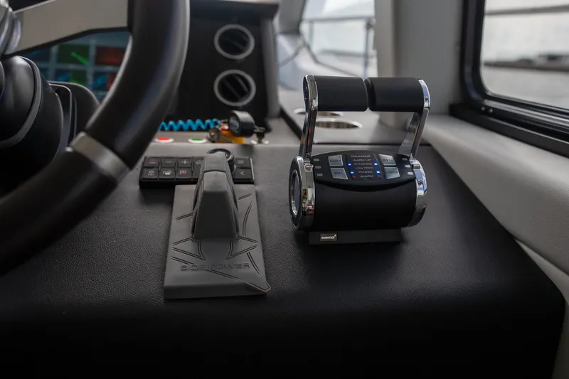 Slide: The Image of Azimut Fly 50 2025 - 37