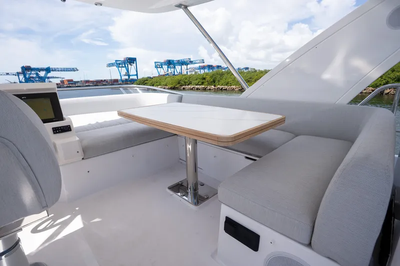 Slide: The Image of Azimut Fly 50 2025 - 43