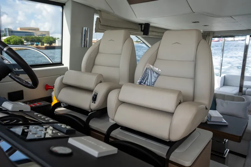 Slide: The Image of Azimut Fly 50 2025 - 35