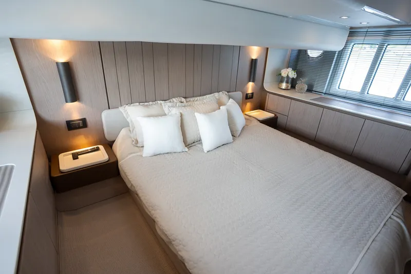 Slide: The Image of Azimut Fly 50 2025 - 20