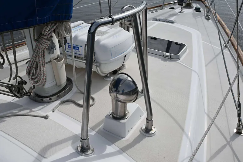 Slide: The Image of Deck of 1989 Ta Shing Yachts Taswell 43 with rigging and safety equipment. - 21