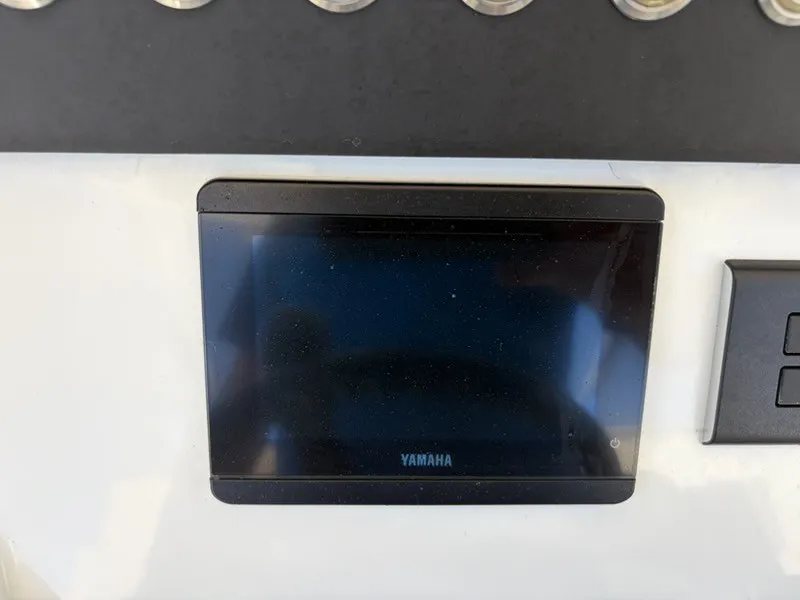 Slide: The Image of Yamaha screen on a 2022 Regulator 31 boat. - 13