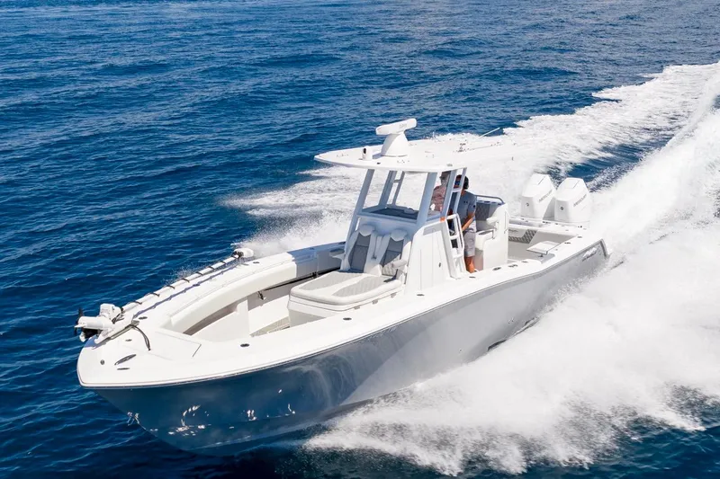 Slide: The Image of Invincible 33 Open Fisherman 2025 auf offener See. - 60