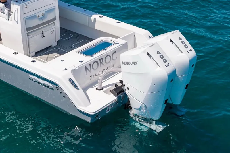 Slide: The Image of Invincible 33 Open Fisherman 2025 mit Mercury 400 V10 Motoren. - 58