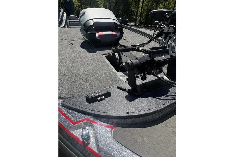 Slide: The Image of 2027 Nitro Z21 XL Pro boat deck with advanced fishing equipment. - 7