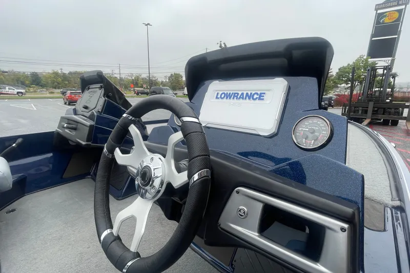 Slide: The Image of Steering console of a 2027 Nitro Z20 XL boat with Lowrance display. - 5