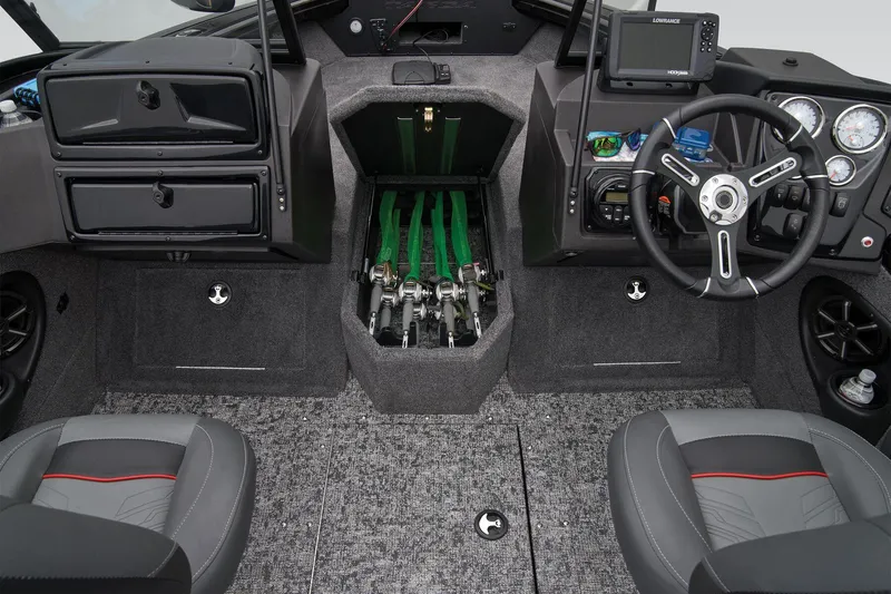 Slide: The Image of Tracker Targa V-18 WT 2025 - 36