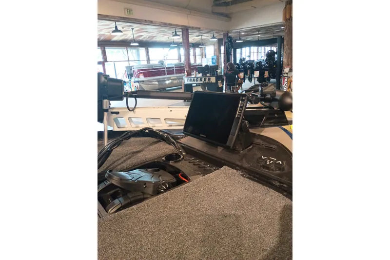 The Image of 2027 Nitro Z21 XL Pro boat interior with advanced navigation system in showroom. - 0
