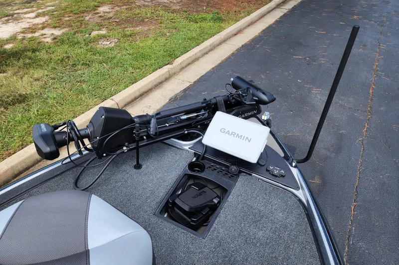 Slide: The Image of 2027 Nitro Z21 XL Pro boat with Garmin electronics and trolling motor on deck. - 4