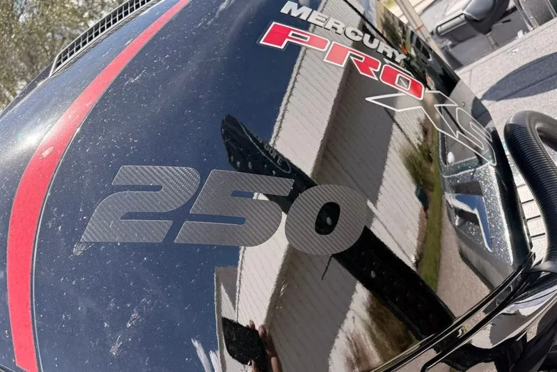 Slide: The Image of 2026 Ranger Z521R Cup-Equipped boat with Mercury Pro XS 250 engine. - 93