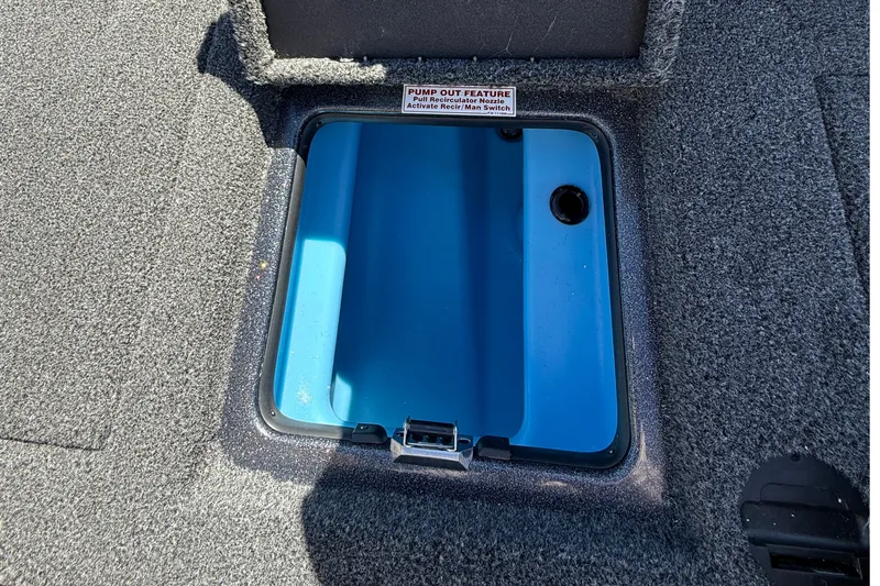 Slide: The Image of Livewell compartment in 2027 Nitro Z20 XL Pro boat, featuring pump-out feature. - 36
