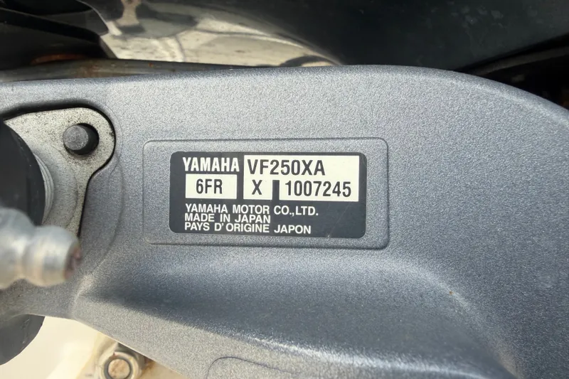 Slide: The Image of Yamaha VF250XA engine label on 2019 Robalo 226 Cayman boat, made in Japan. - 81