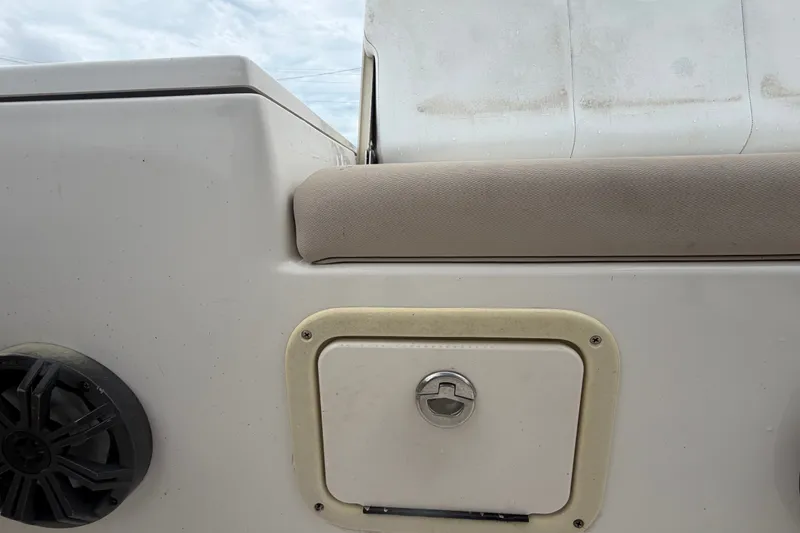 Slide: The Image of Robalo 226 Cayman 2019 - 65