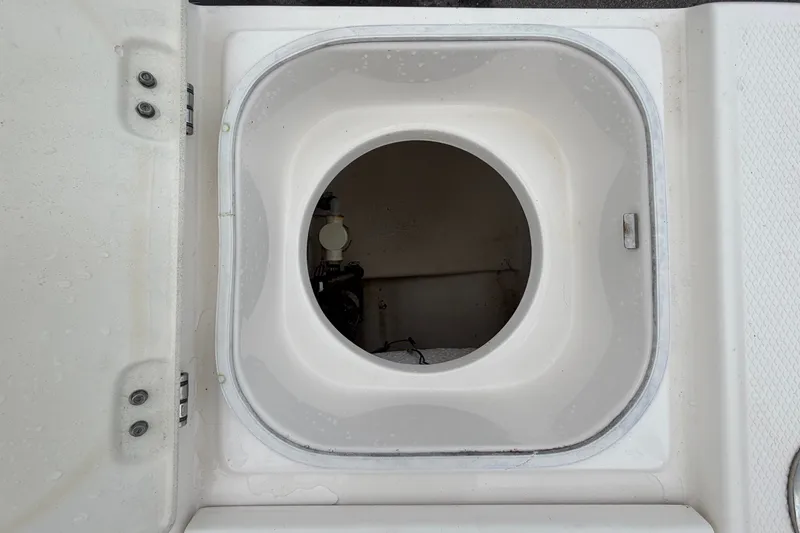 Slide: The Image of Robalo 226 Cayman 2019 - 77