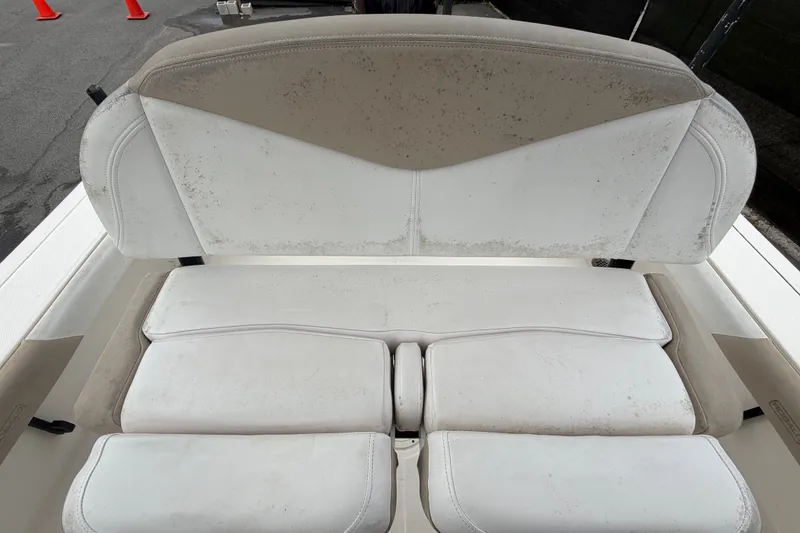 Slide: The Image of Robalo 226 Cayman 2019 - 60