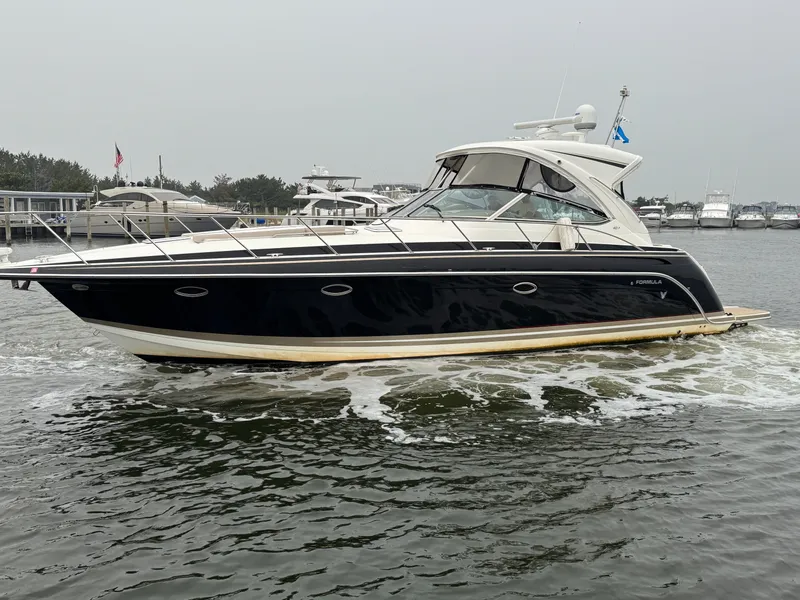 The Image of 2016 Formula 40 Performance Cruiser on calm water. - 0