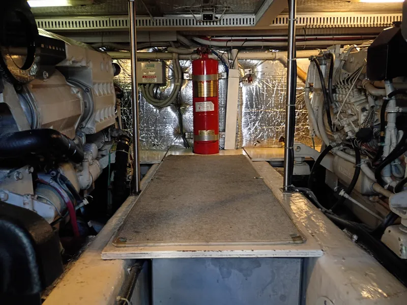 Slide: The Image of Carver Yachts 450 Voyager Pilothouse 2002 - 75