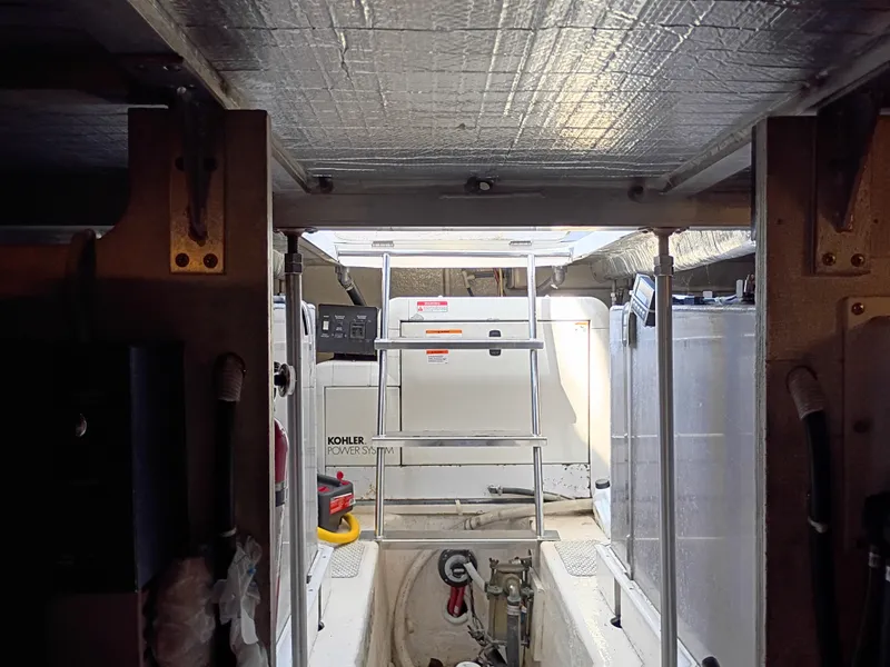 Slide: The Image of Carver Yachts 450 Voyager Pilothouse 2002 - 80