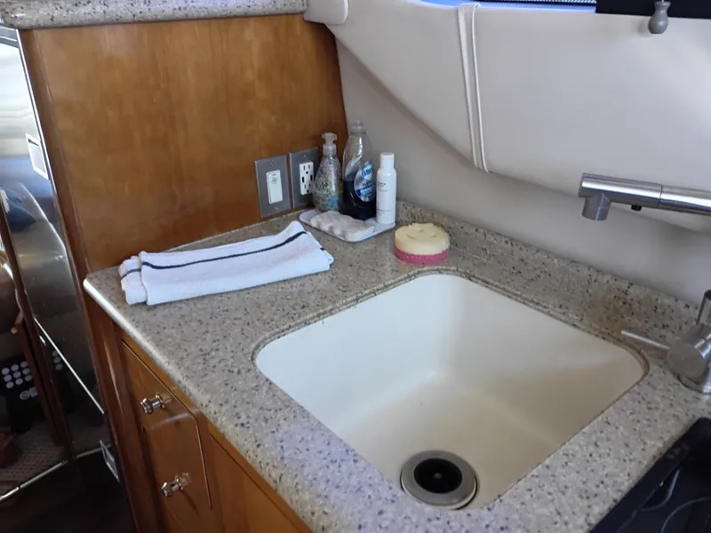 Slide: The Image of Carver Yachts 450 Voyager Pilothouse 2002 - 40