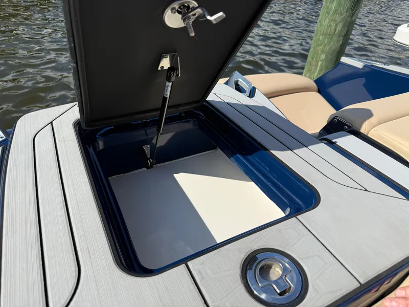 Slide: The Image of MasterCraft X24 2024 - 13