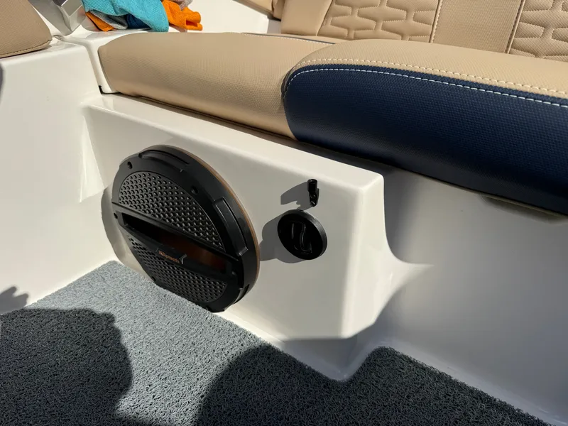 Slide: The Image of MasterCraft X24 2024 - 20
