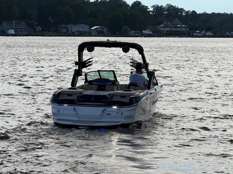 Slide: The Image of MasterCraft X24 2024 - 41