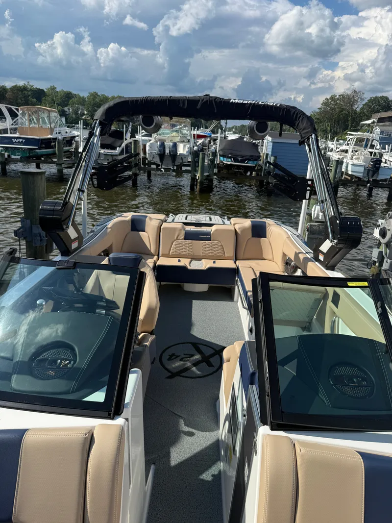 Slide: The Image of MasterCraft X24 2024 - 14