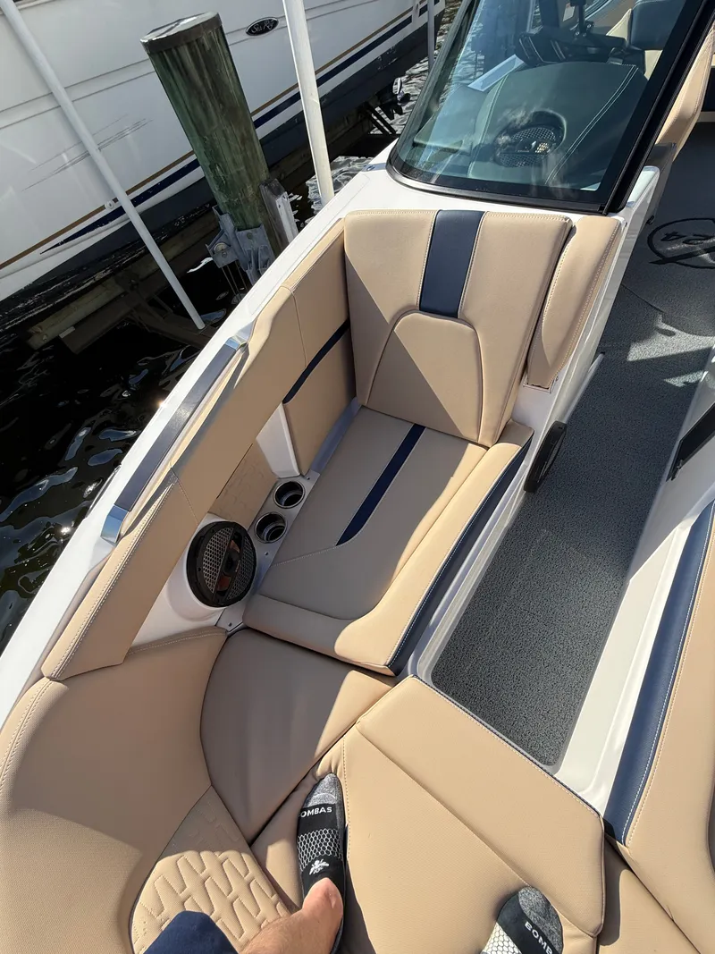 Slide: The Image of MasterCraft X24 2024 - 17