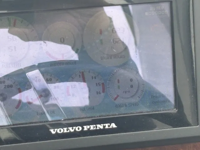 Slide: The Image of Volvo Penta display on a 2015 Rinker 360 Express Cruiser. - 9