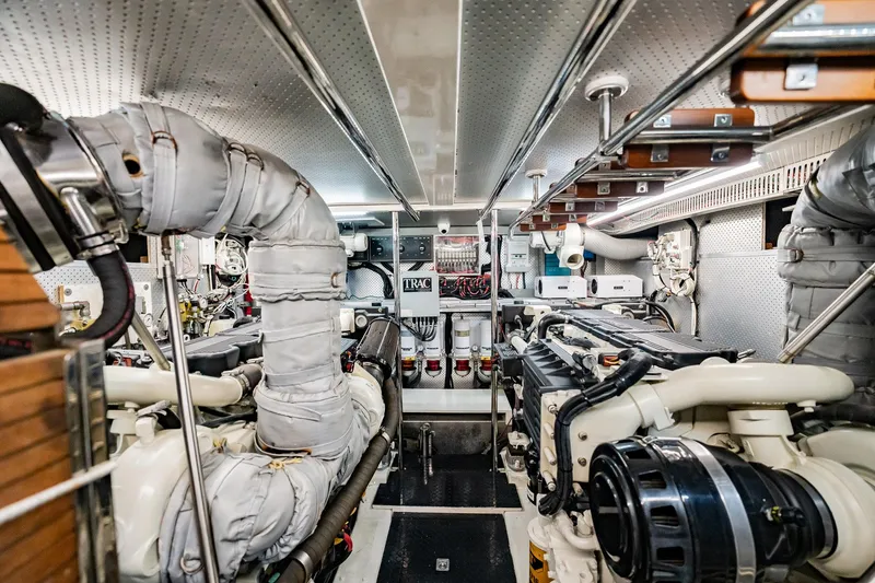 Slide: The Image of Horizon 62 Motor Yacht 2003 - 51