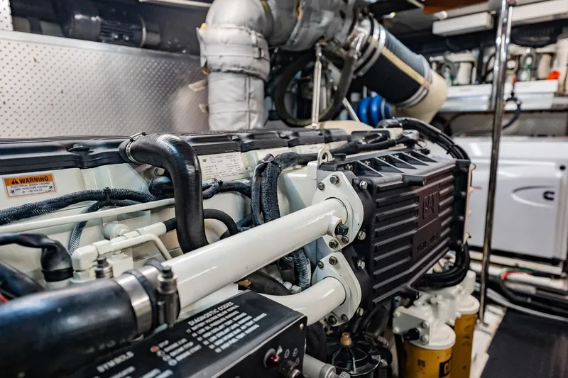 Slide: The Image of Horizon 62 Motor Yacht 2003 - 53