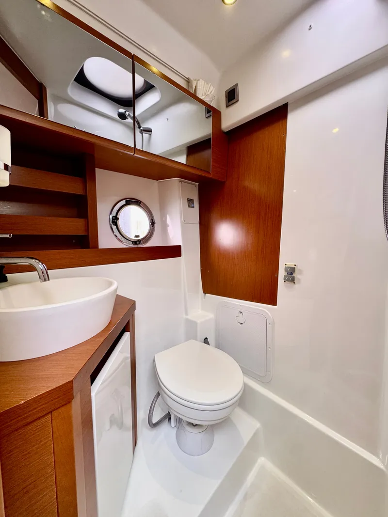 Slide: The Image of Beneteau Gran Turismo 38 2014 - 23