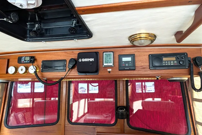 Slide: The Image of Interior of a 1993 Nordic Tug 32 with navigation and communication equipment. - 31