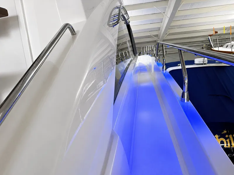 Slide: The Image of Cruisers 60 Fly 2019 - 57