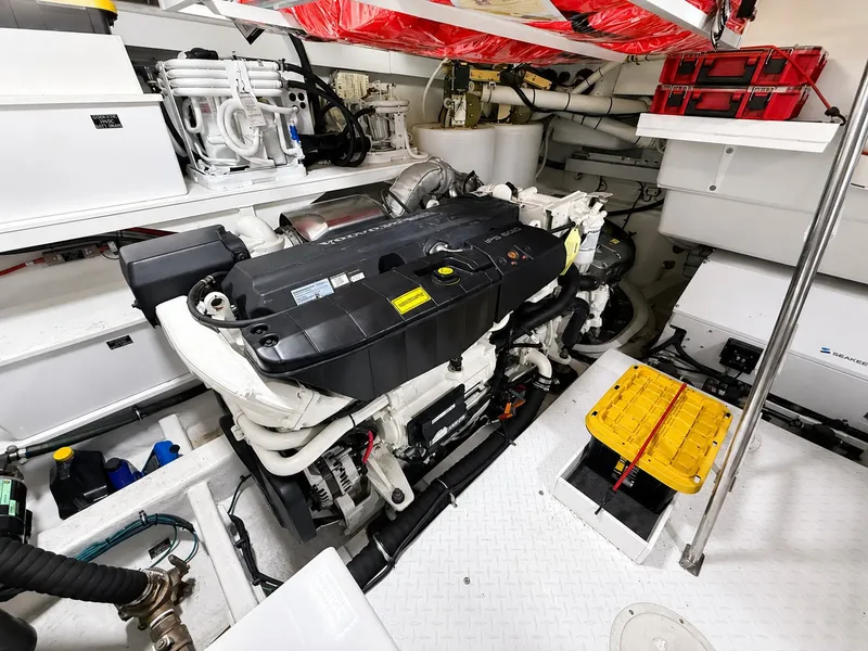 Slide: The Image of Cruisers 60 Fly 2019 - 53