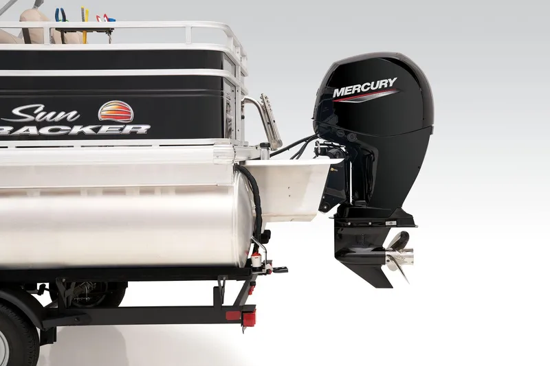 Slide: The Image of Sun Tracker SportFish 22 DLX 2025 - 62
