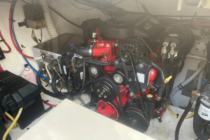 Slide: The Image of Engine compartment of a 2007 Cruisers Yachts 280 CXi Express, featuring a Volvo Penta engine. - 20