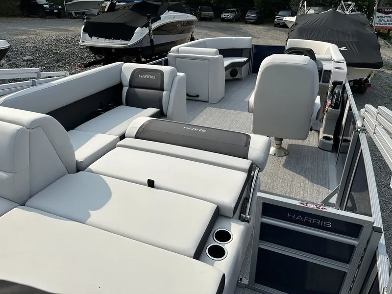 Slide: The Image of Harris Cruiser 230 SL 2026 - 8