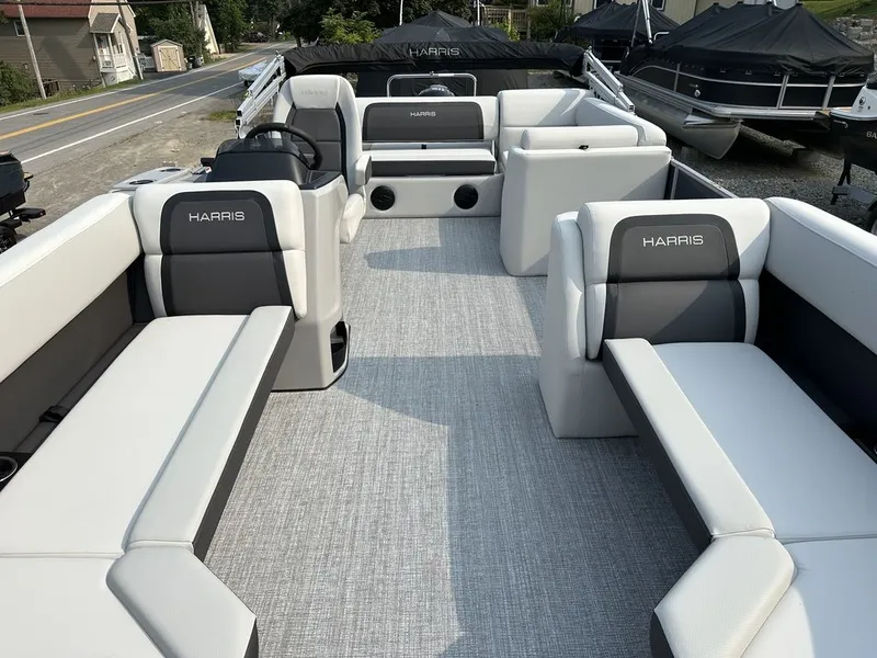 Slide: The Image of Harris Cruiser 230 SL 2026 - 25